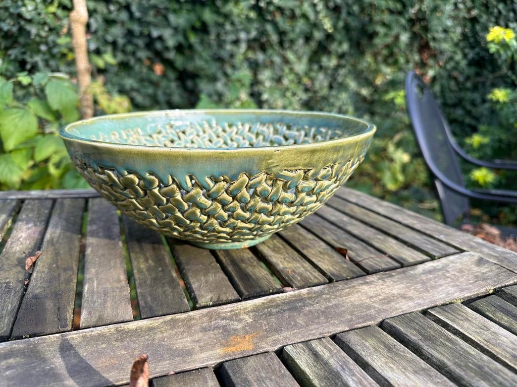 Prachtige handgemaakte keramieken fruitschaal, Huis en Inrichting, Woonaccessoires | Schalen en Manden, Porselein of Keramiek