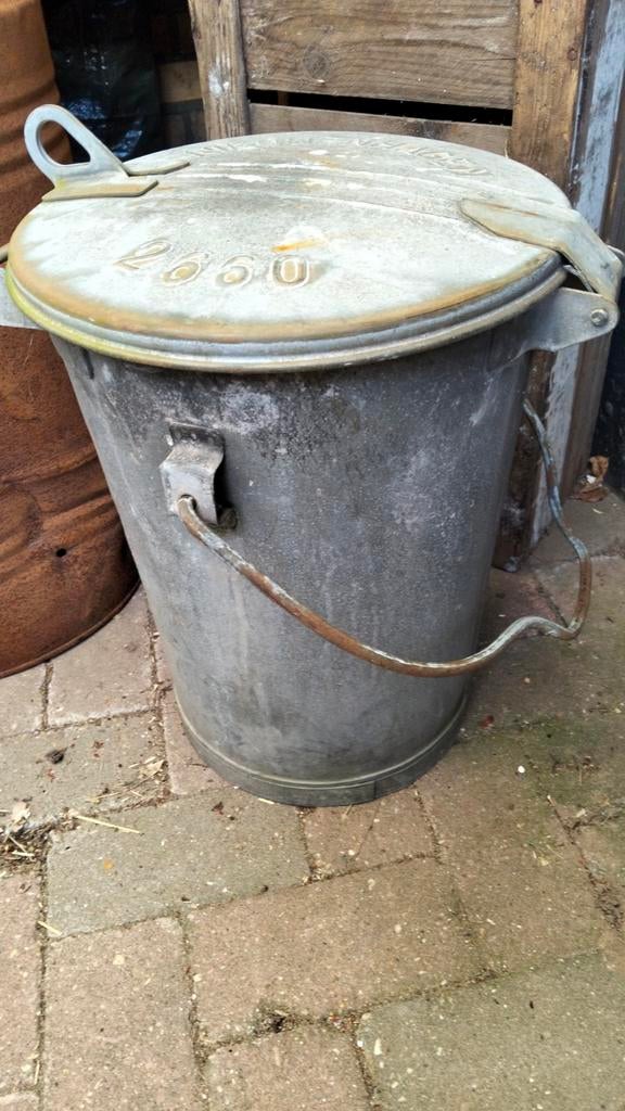 Metalen zinken prullenbak met deksel, Huis en Inrichting, Ophalen, Overige materialen, Gebruikt, 50 tot 75 cm