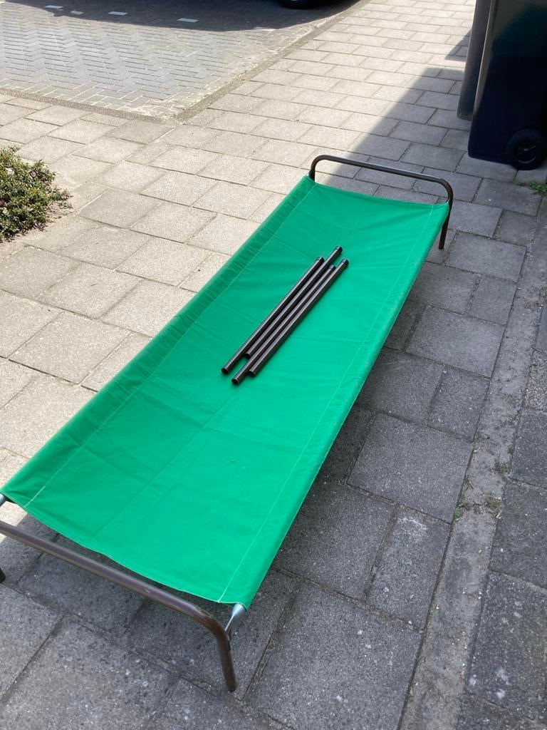 Groen opvouwbaar veldbed, Ophalen, Gebruikt
