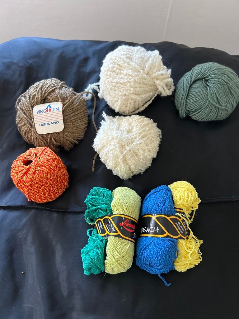 Verschillende bollen wol en garen, Ophalen of Verzenden, Gebruikt, Breien of Haken, Wol of Garen
