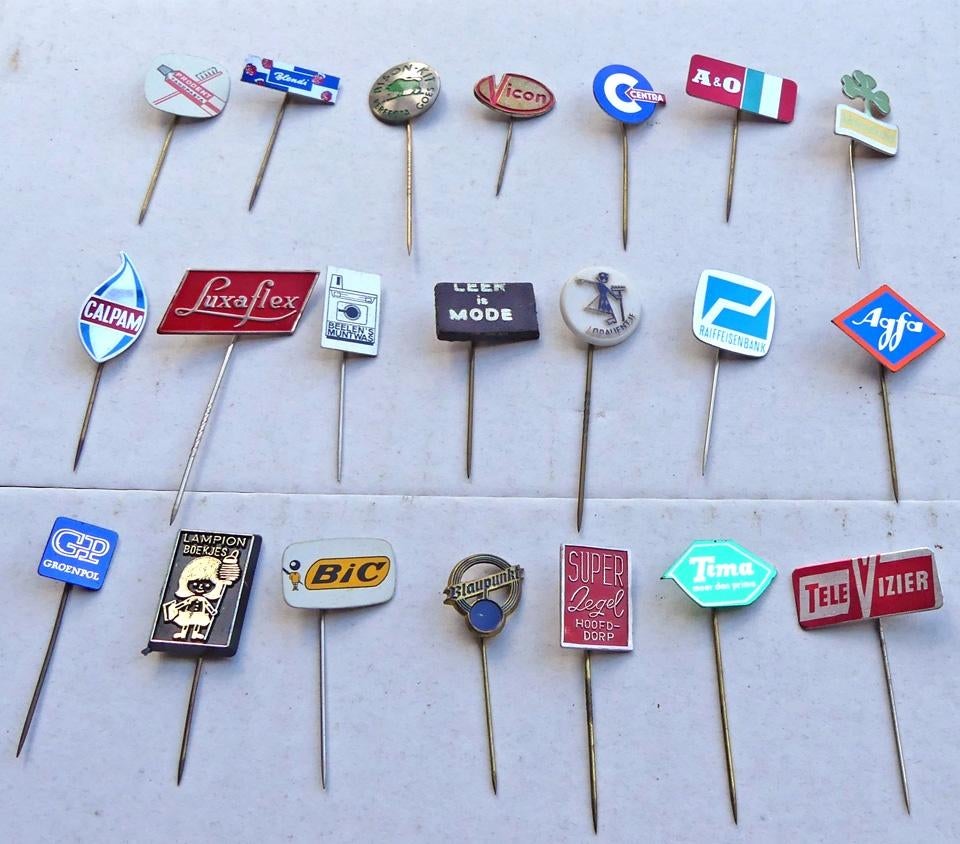 Non-food merk speldjes merken oud speldje 21x, Verzamelen, Ophalen of Verzenden, Gebruikt, Merk, Speldje of Pin