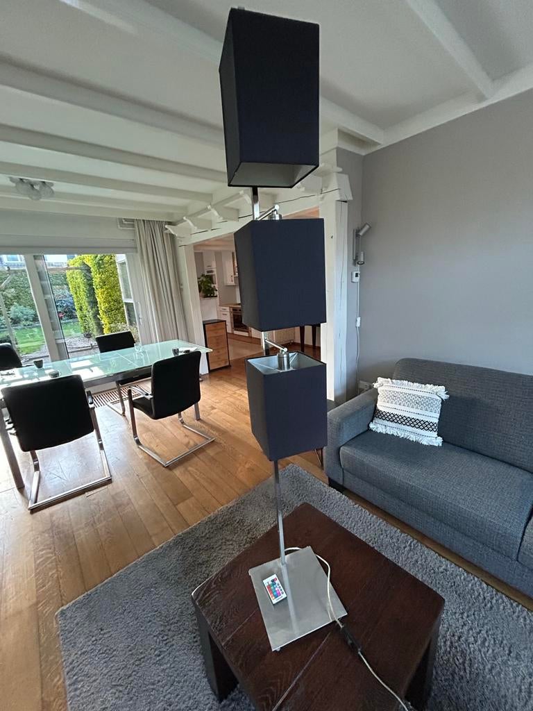 Vloerlamp met drie zwarte kappen, Ophalen, Gebruikt, Metaal, 150 tot 200 cm