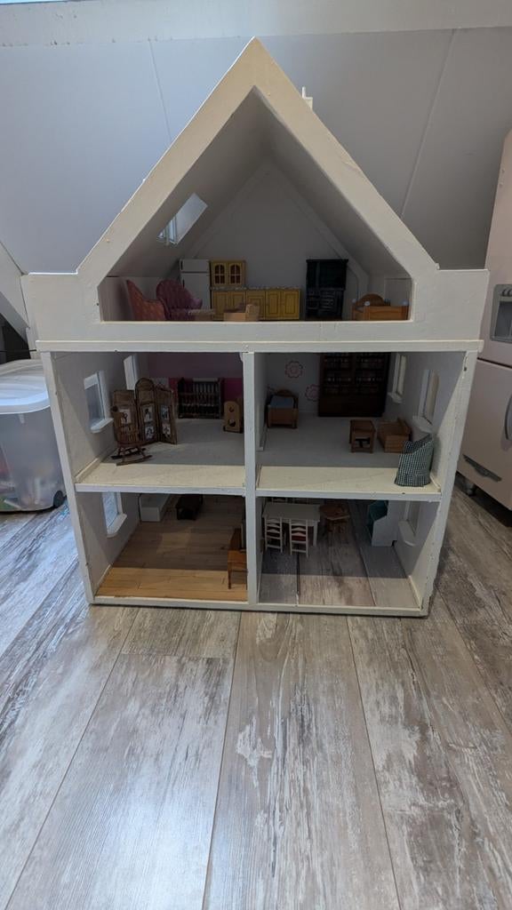 Leuk groot vintage poppenhuis, Kinderen en Baby's, Speelgoed | Poppenhuizen, Poppenhuis, Ophalen