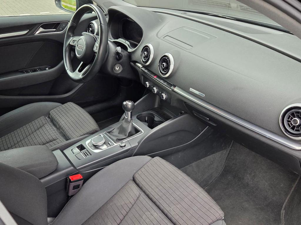 Audi A3 Sportback 1.0 TFSI Sport Lease Edition, Gebruikt, Euro 6, Zwart, Origineel Nederlands