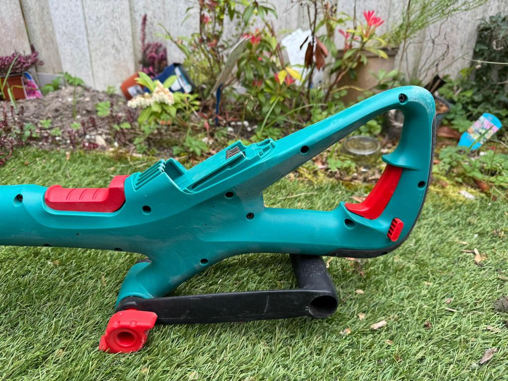 Bosch ART 23-18 Li Accu Grastrimmer - Zonder accu, Ophalen, Gebruikt, 10 tot 30 cm, Accu