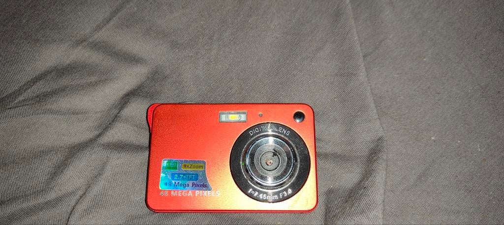 Compacte digitale camera - Rood, 4.0 Megapixels, 8x zoom, Gebruikt, Compact, Ophalen of Verzenden, Overige Merken