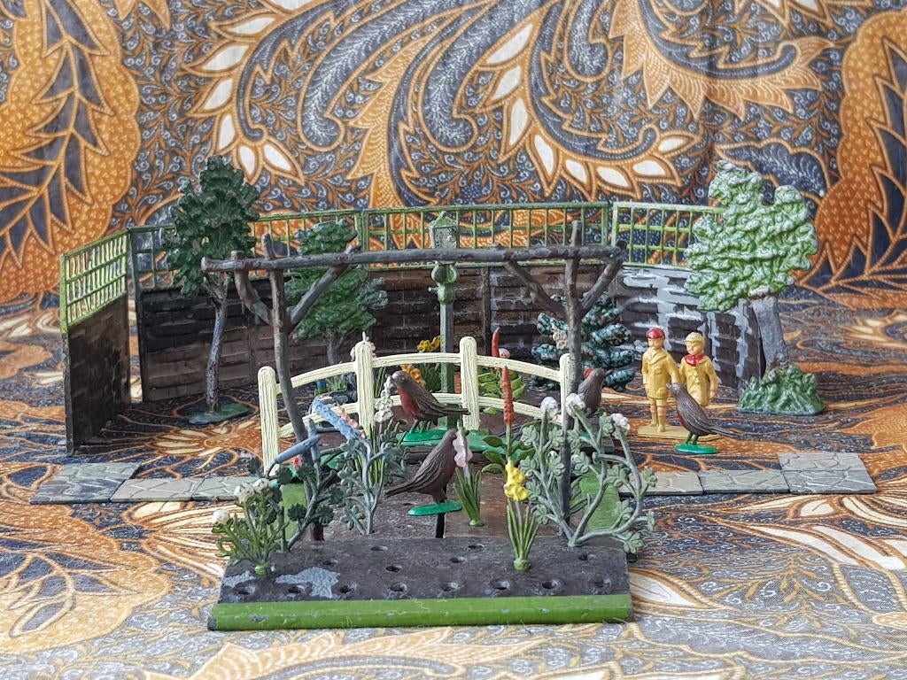 Mooie tuin oud 56 delig speelgoed uit Engeland van tin., Antiek en Kunst, Antiek | Speelgoed, Ophalen of Verzenden