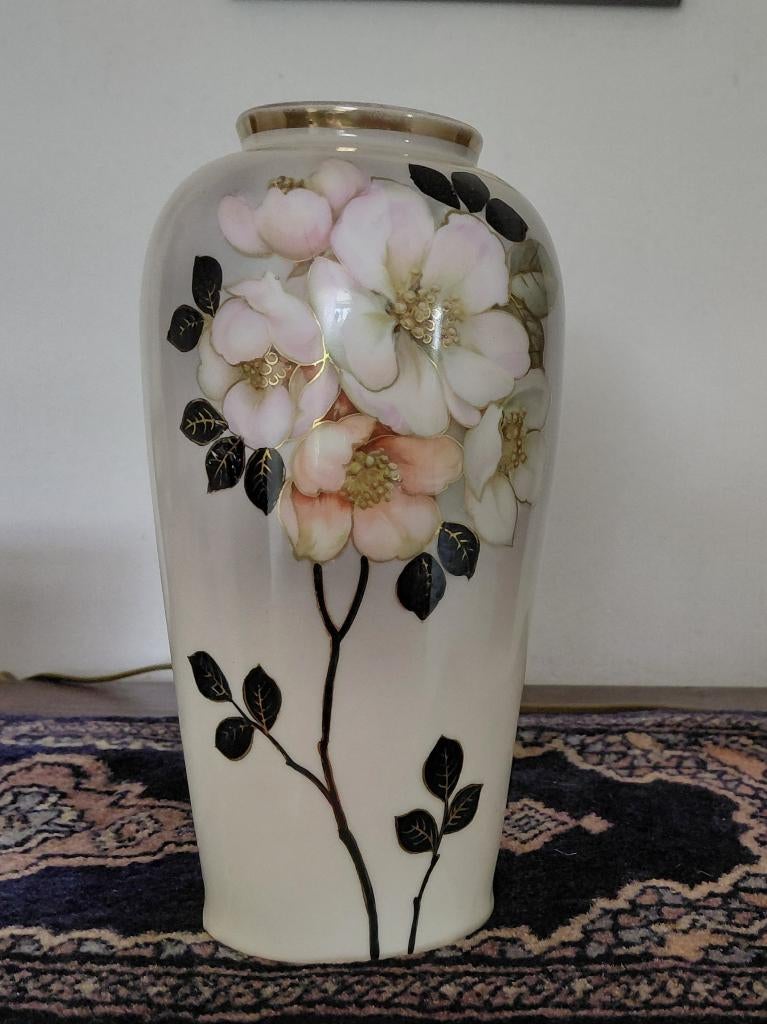 Vaasje 100 jaar oud opdruk van appelbloesem 22 cm BAVARIA, Antiek en Kunst, Ophalen
