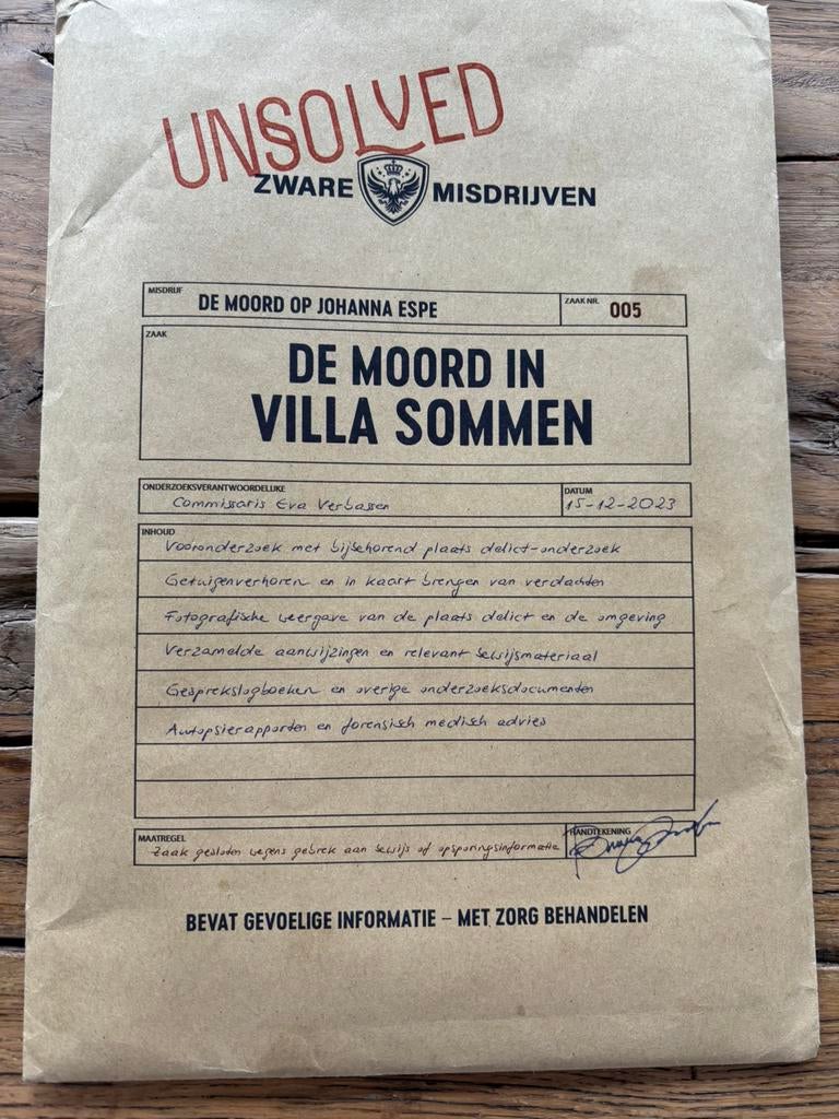 Unsolved: de moord in villa Sommen, Ophalen of Verzenden, Zo goed als nieuw