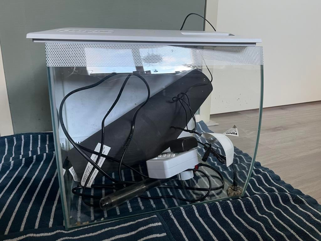 Aquarium fluval flex 34L, Dieren en Toebehoren, Vissen | Aquaria en Toebehoren, Ophalen, Zo goed als nieuw, Leeg aquarium