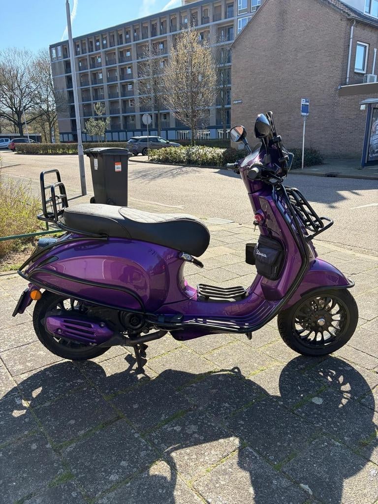 Vespa Sprint 50, Fietsen en Brommers, Scooters | Vespa, Ophalen, Zo goed als nieuw, Benzine