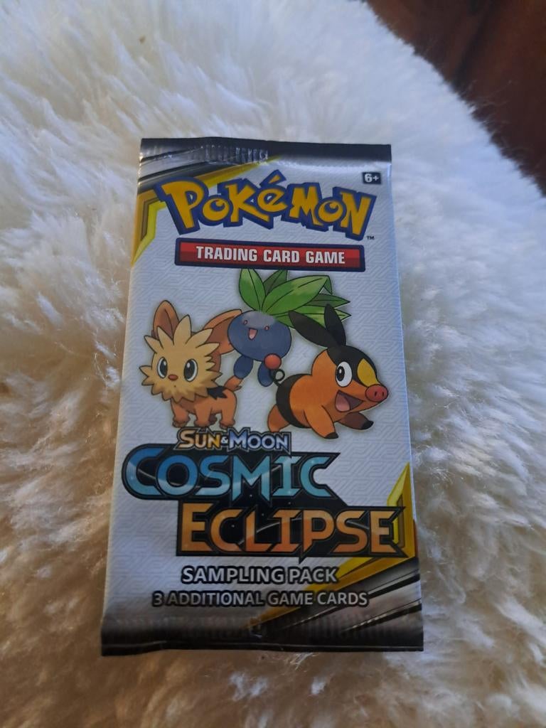Pokemon Sun and Moon Cosmic Eclipse pack (sealed!), Ophalen of Verzenden, Nieuw