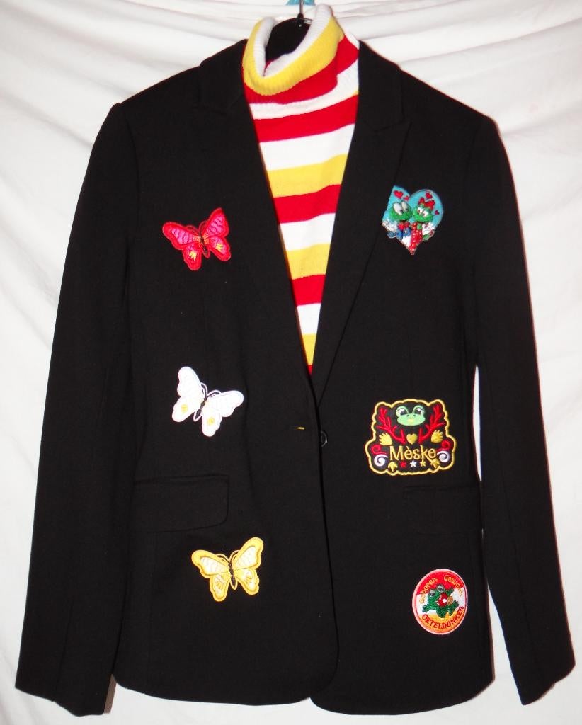 Leuk zwart OETELDONK/DEN BOSCH jas met emblemen + coltrui (I, Kleding | Dames, Carnavalskleding en Feestkleding, Ophalen, Carnaval