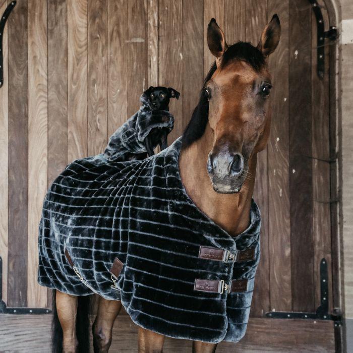Kentucky Fake Fur showdeken maat 205, Dieren en Toebehoren, Paarden en Pony's | Dekens en Dekjes, Ophalen, Nieuw