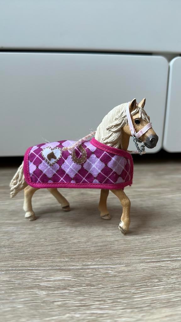 Schleich HORSE CLUB Sofia’s modecreatie 42431, Verzamelen, Swarovski, Ophalen of Verzenden, Zo goed als nieuw, Figuurtje
