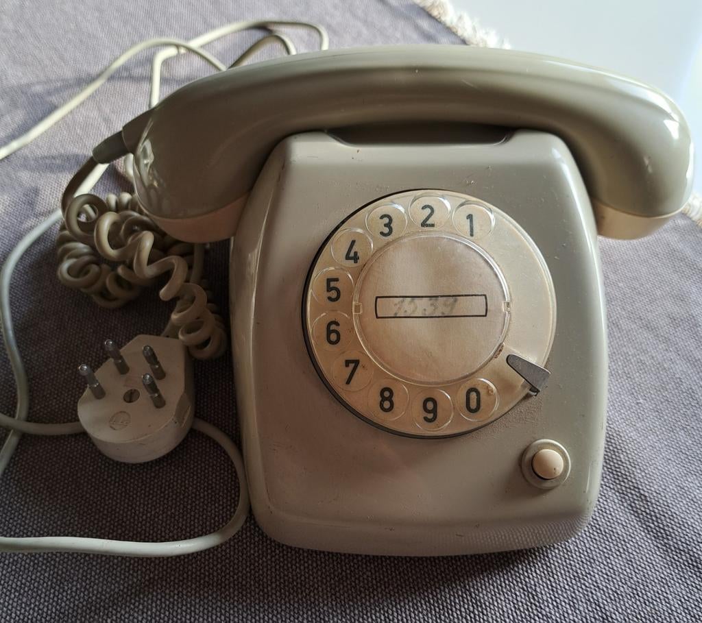 Vintage Telefoon T65 Ericsson 1984 draaischijf, Telecommunicatie, Vaste telefoons | Niet Draadloos, Ophalen of Verzenden, Met draaischijf