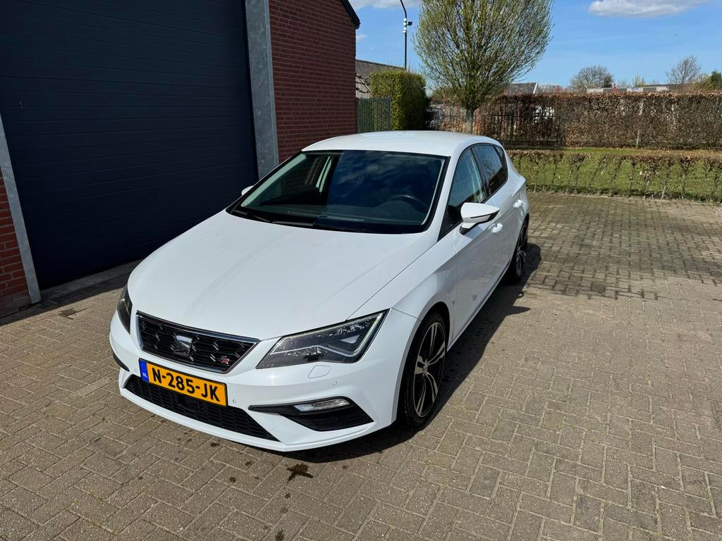 Seat Leon 1.8 TSI 180PK 2017 Wit, Voorwielaandrijving, Stof, 4 cilinders, Wit