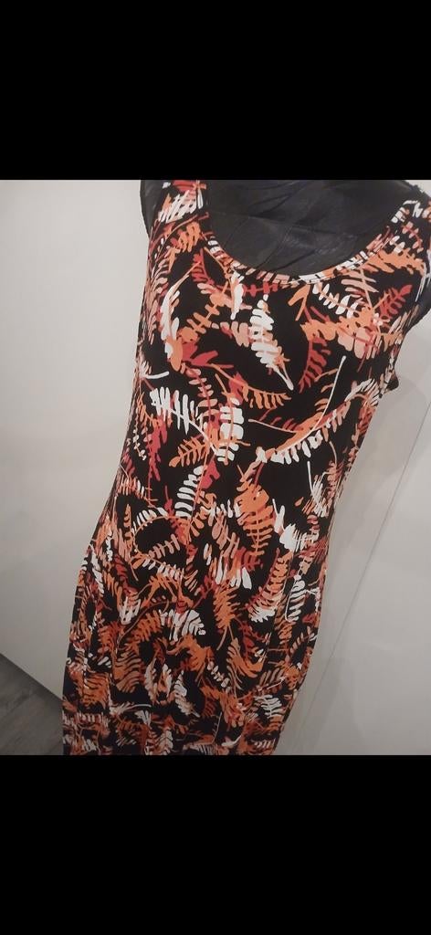 Nieuwe maxi jurk met bladprint - Maat M, Nieuw, Oranje, Onder de knie, Ophalen