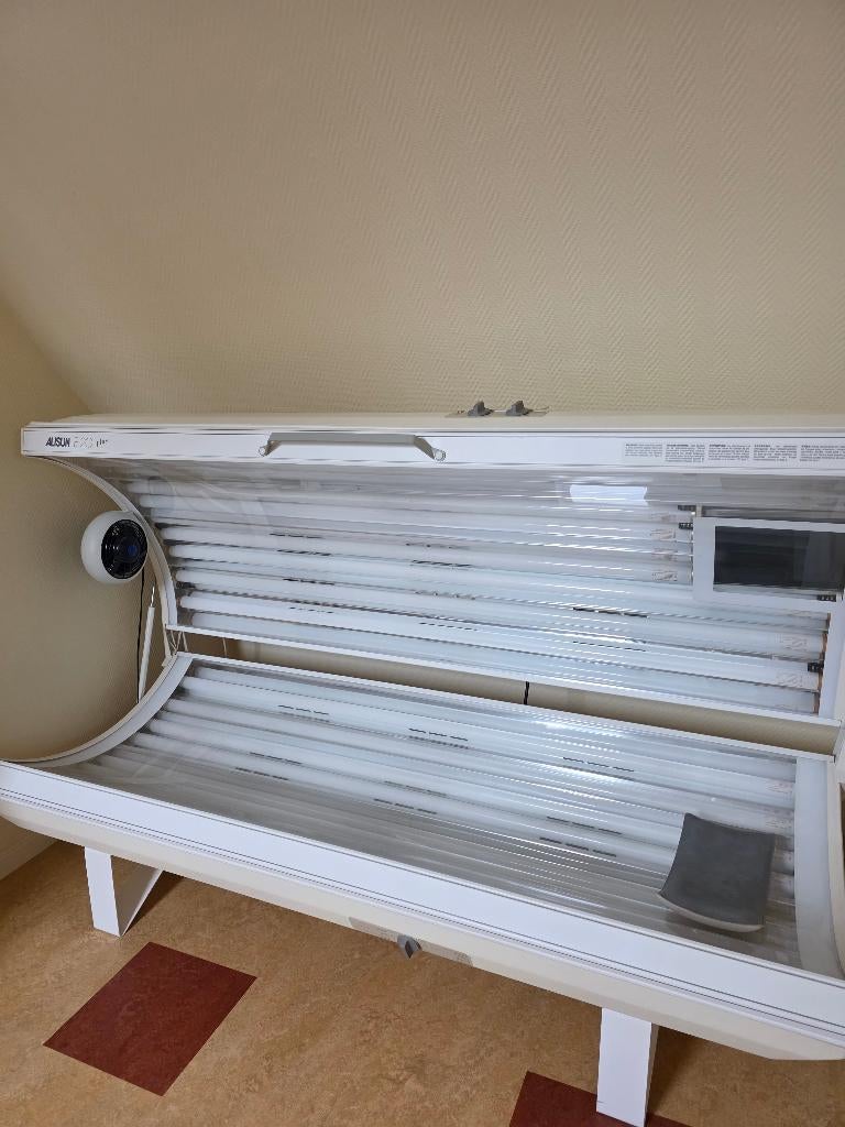Zonnebank met gezichtsbruiner en ventilator, Witgoed en Apparatuur, Zonnebanken en Gezichtsbruiners, Ophalen, Gebruikt, Zonnebank dubbelzijdig