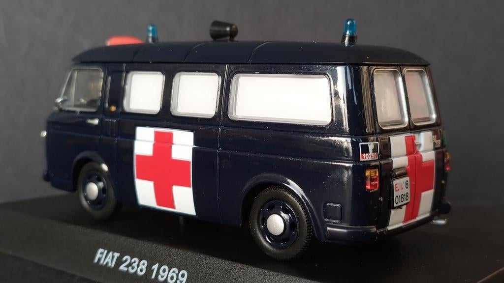 Fiat 238 Ambulance 1:43 D' Agostini Pol, Overige merken, Auto, Verzenden, Collection@dagostini.com