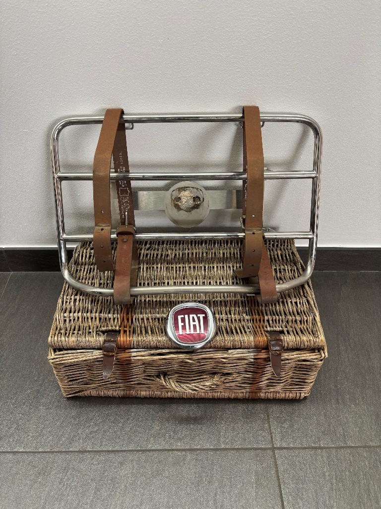 Fiat 500 rekje met mand, Ophalen