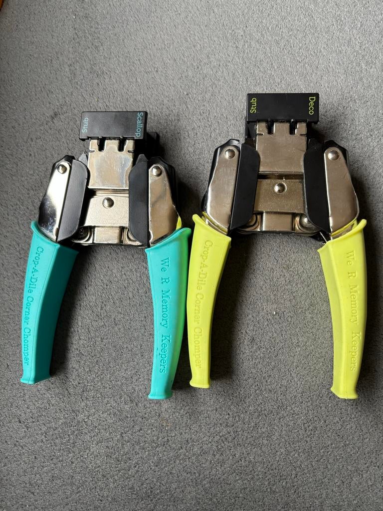 Complete Hobbykamer: Stansmachine, Papier, Mallen, Stempels, Hobby en Vrije tijd, Knutselen, Zo goed als nieuw, Overige typen