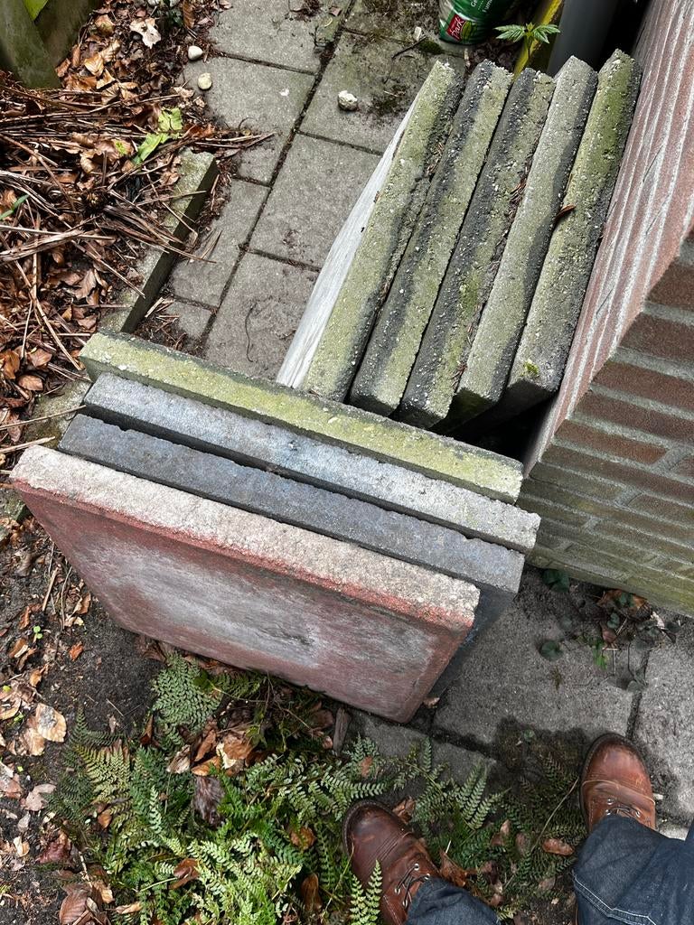 Gratis 10 tegels 50x50, Ophalen, Zo goed als nieuw, Beton, Terrastegels