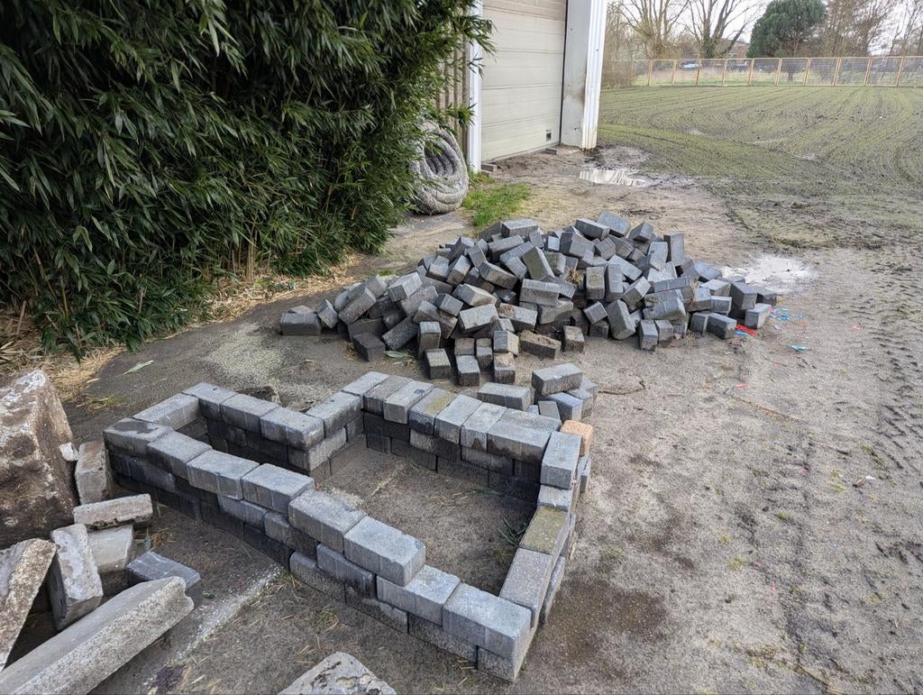 Betonklinkers 20x10x8 cm - ca. 200 stuks (meer beschikbaar), Tuin en Terras, Tegels en Klinkers, Ophalen, Gebruikt, Klinkers, 5 tot 10 m²