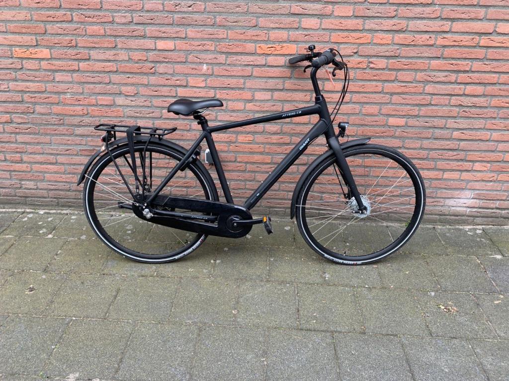 Giant Attend CS 3 GTS GB L Black (Long packing) Heren Zwart, Gebruikt, -, - 0
-, NL, Giant