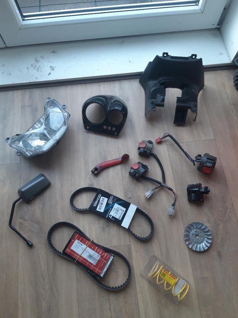 Aerox onderdelen, Fietsen en Brommers, Brommeronderdelen | Scooters, Ophalen of Verzenden, Zo goed als nieuw, Overige typen, Yamaha
