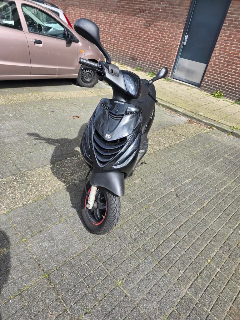 Zip 2020 met custom kappenset, Fietsen en Brommers, Brommeronderdelen | Scooters, Ophalen, Gebruikt, Piaggio