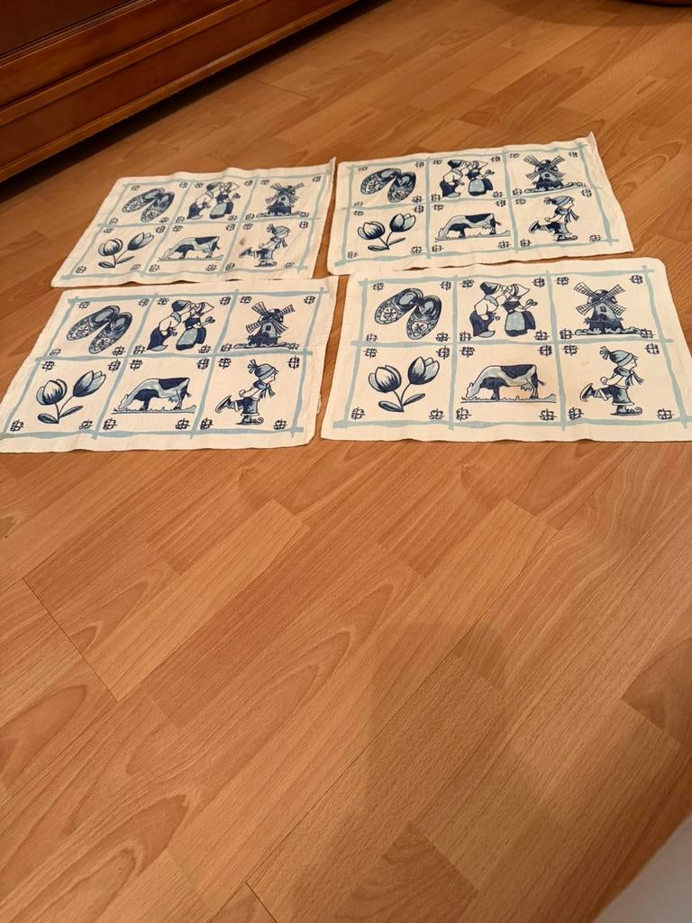 4 katoenen placemats, Ophalen of Verzenden, Gebruikt, Rechthoek, Binnen