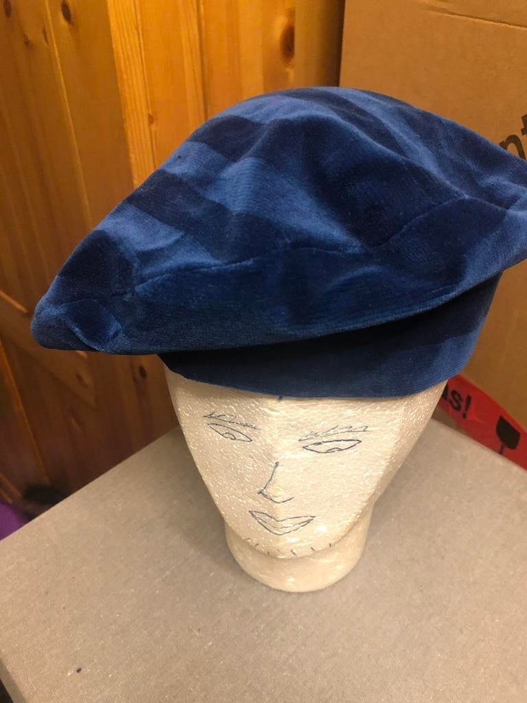 Mooie blauwe muts baret, Ophalen, Zo goed als nieuw, Carnaval