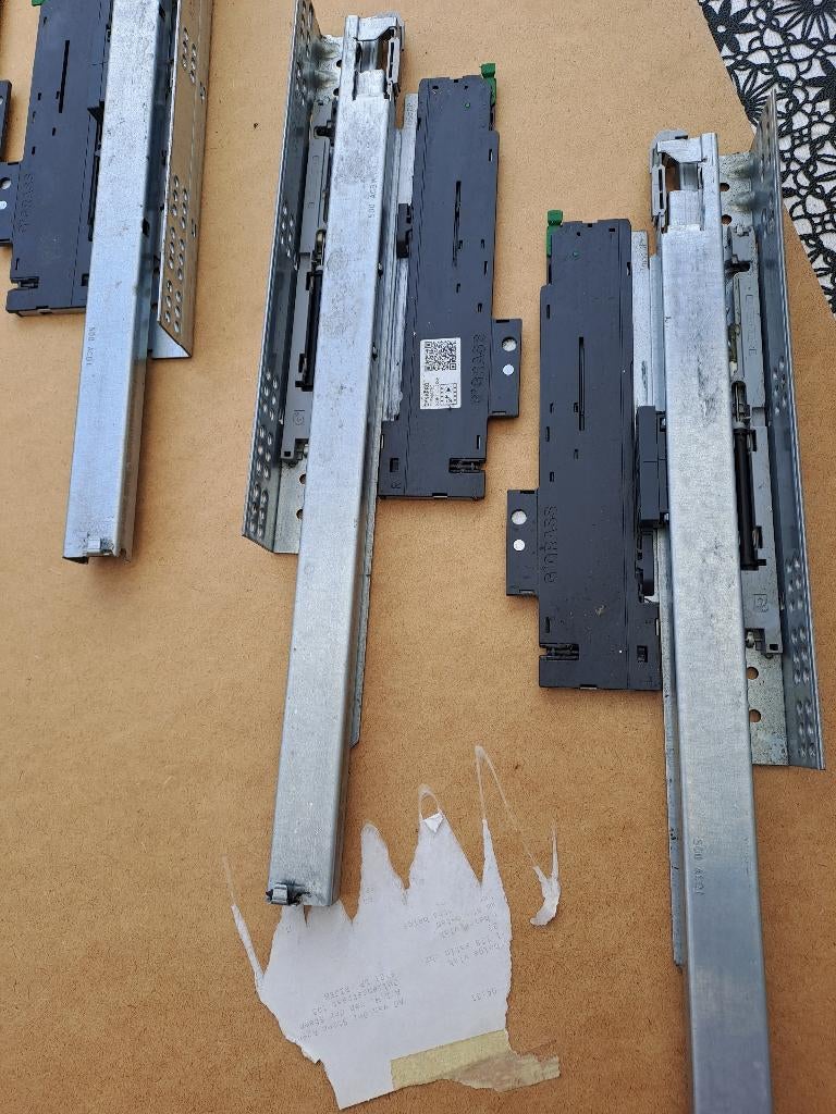 te koop 2 sets soft close lade rail  van grass tot 40 kg, Nieuw, Minder dan 100 cm, 25 tot 50 cm, 50 tot 100 cm