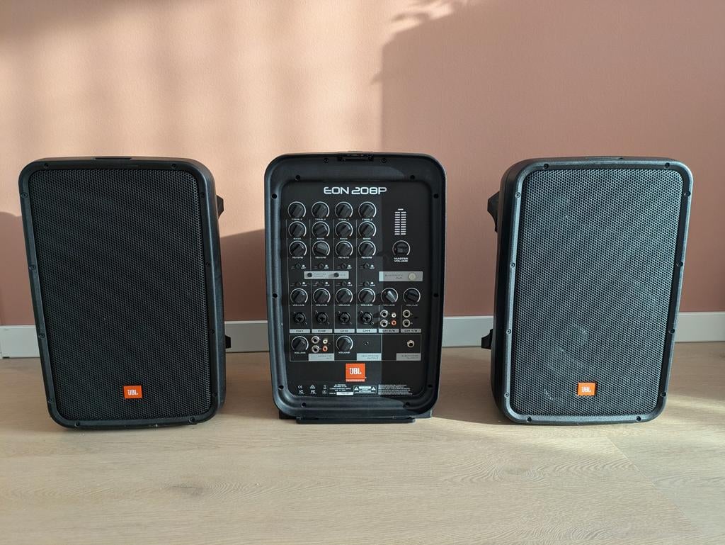 JBL EON 208P Draagbaar PA-systeem - Zo goed als nieuw, JBL, Ophalen of Verzenden, Zo goed als nieuw, 120 watt of meer