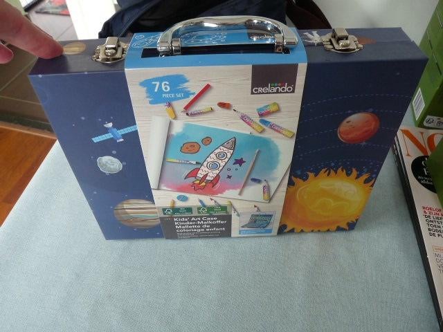 Ruim tekenkoffer blauw ,  motief Ruimte 76 delig  kids nieuw, Hobby en Vrije tijd, Tekenen, Ophalen of Verzenden, Nieuw, Overige typen