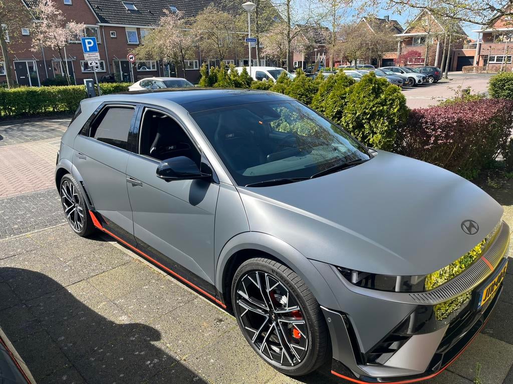 Hyundai IONIQ 5 84 kWh 650 pk AWD 2026 Grijs Panorama dak, Automaat, 2175 kg, Zwart, IONIQ 5