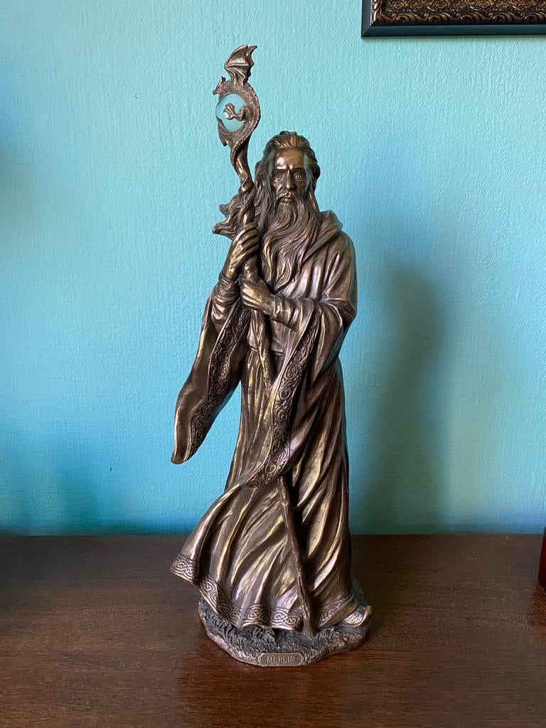 Groot Merlijn (Merlin) beeld 48 cm – uit Glastonbury, Antiek en Kunst, Antiek | Religie, Ophalen of Verzenden