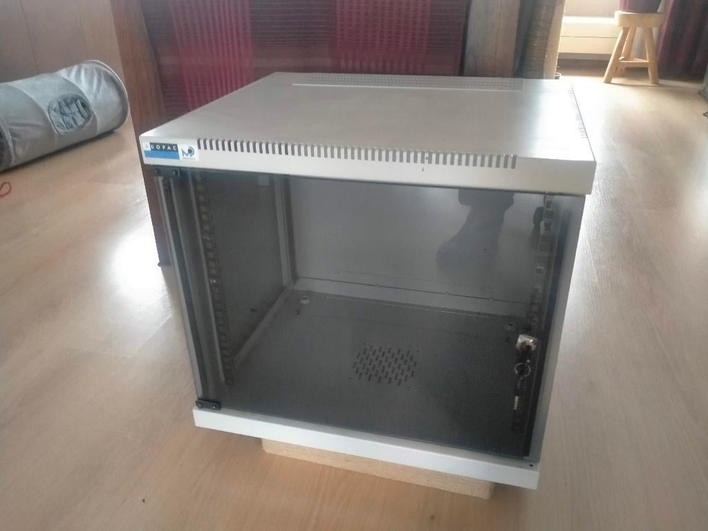 Server of patchkast, Computers en Software, Serverkasten, Ophalen, Zo goed als nieuw, Glas, Plaatstaal