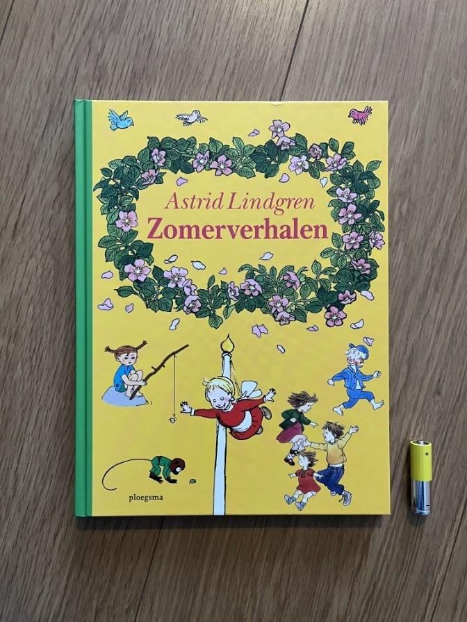 Astrid Lindgren Zomerverhalen bundel Ploegsma nieuw zgan, Ophalen of Verzenden, Zo goed als nieuw
