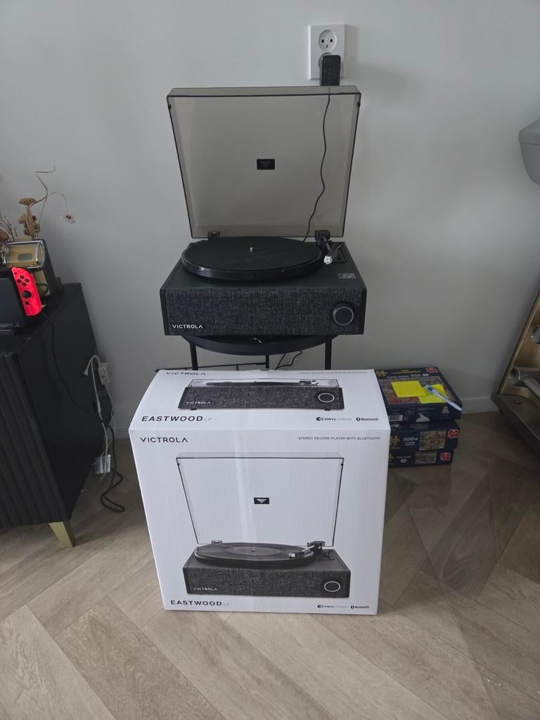 Victrola Eastwood LP Platenspeler, Audio, Tv en Foto, Platenspelers, Zo goed als nieuw, Platenspeler, Overige merken, Ophalen of Verzenden