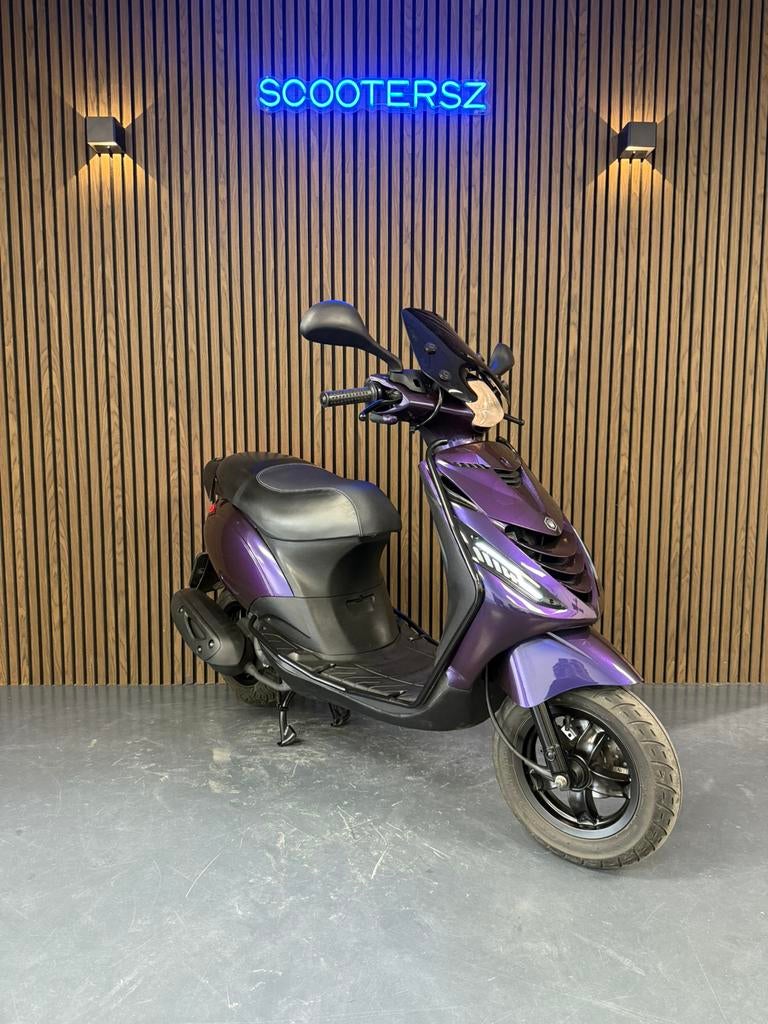 Piaggio zip 2019|Sp look|Brom|Full option|Led|Garantie, Ophalen, Zo goed als nieuw, Benzine, Zip