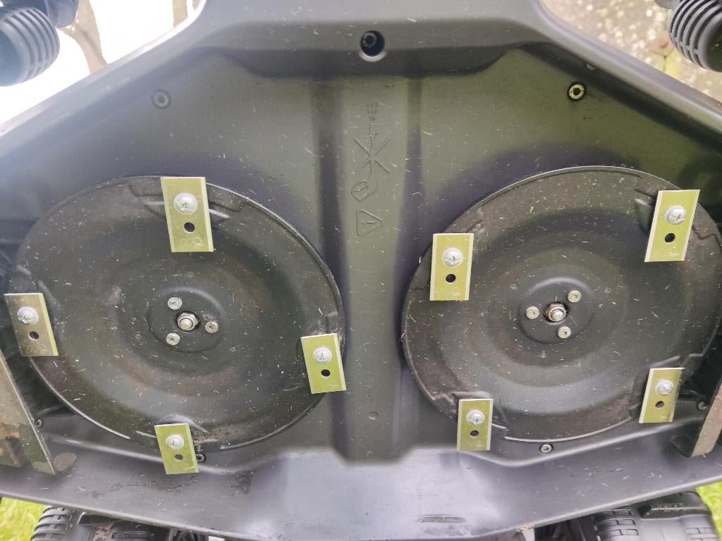 LUBA II robotmaaier (type 1000, GPS, camera, etc. DEMO), Bestuurbaar via app, Ophalen of Verzenden, Zo goed als nieuw, Mammotion