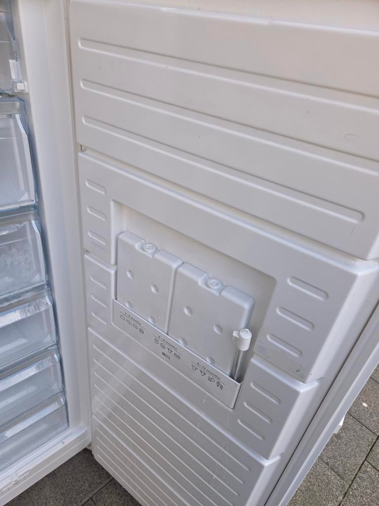 Bosch Diepvrieskast - Werkt perfect, overbodig, Witgoed en Apparatuur, Vriezers en Diepvrieskisten, Vrieskast, Gebruikt, Minder dan 60 cm