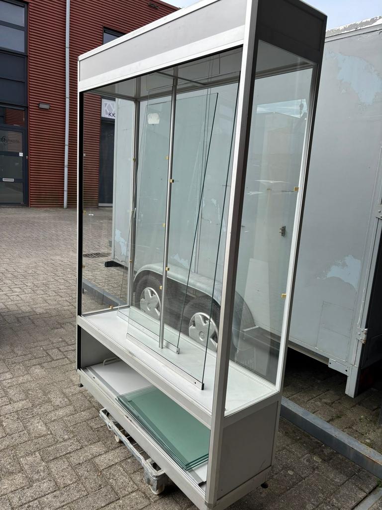 Vitrinekast, Ophalen, Gebruikt, 50 tot 100 cm, 150 tot 200 cm