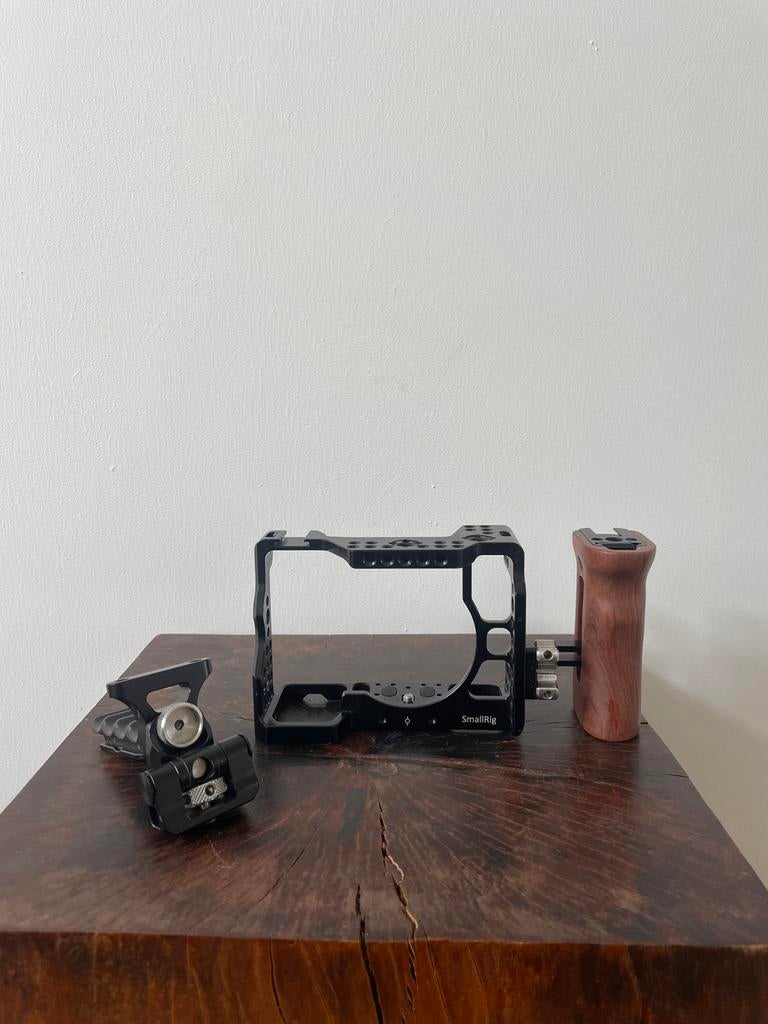 SmallRig Cage voor Sony a7III met Top Handle en Handvat, Ophalen, Gebruikt