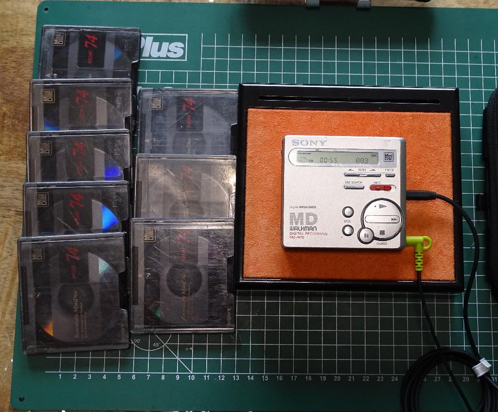 Sony Walkman MZ-R70 Player/Recorder + 8x MiniDiscs – Getest, Ophalen of Verzenden, Minidisc-recorder