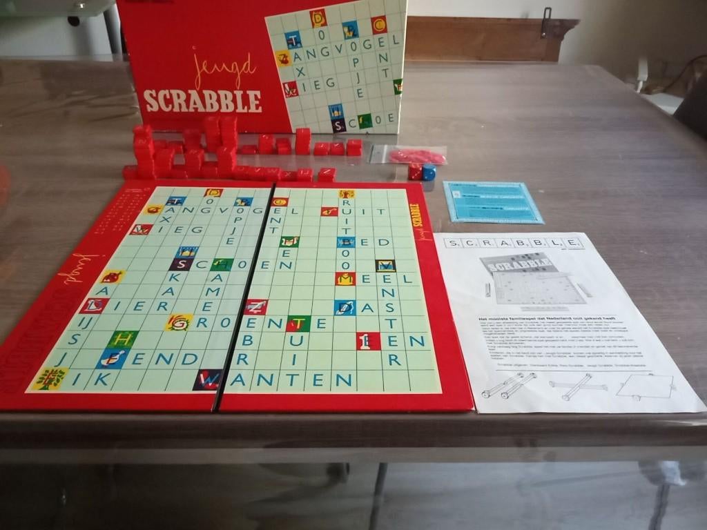 Jeugd scrabble, Hobby en Vrije tijd, Gezelschapsspellen | Bordspellen, Een of twee spelers, Ophalen of Verzenden, Zo goed als nieuw