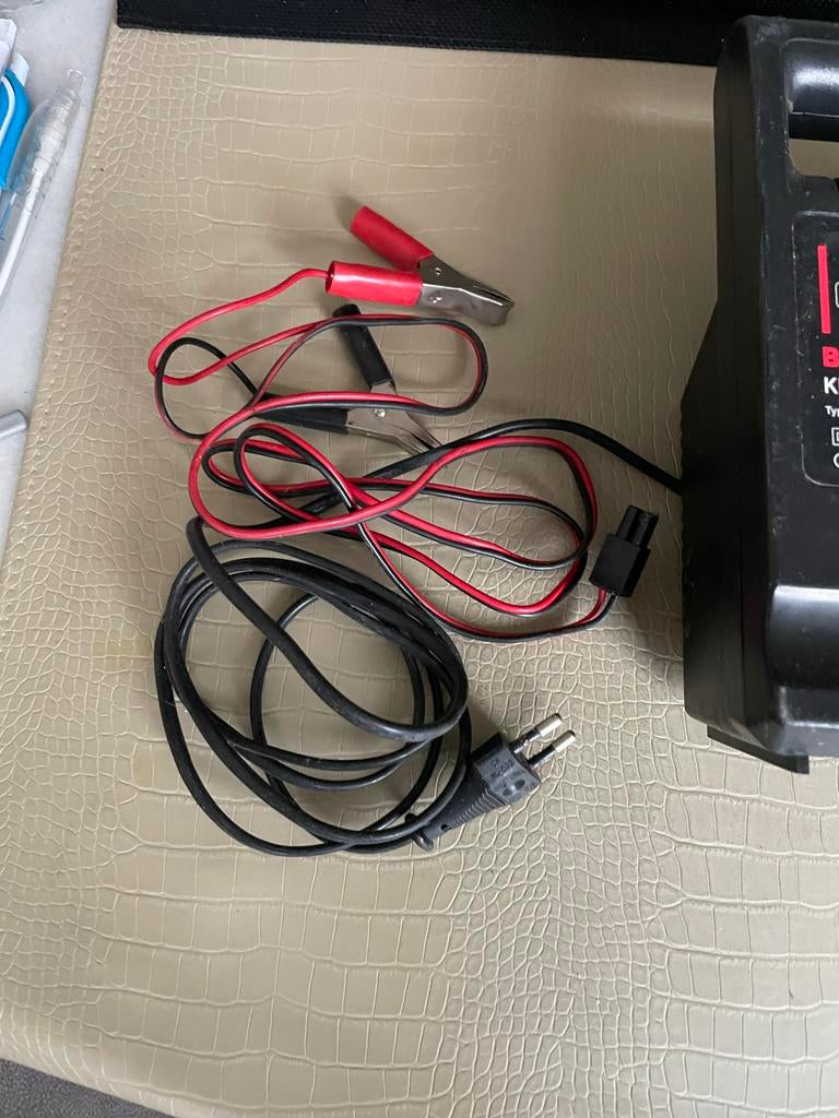 Bosch Acculader KL 1206 E - 12V, 4A, 85W, Ophalen of Verzenden, Gebruikt, Universele onderdelen