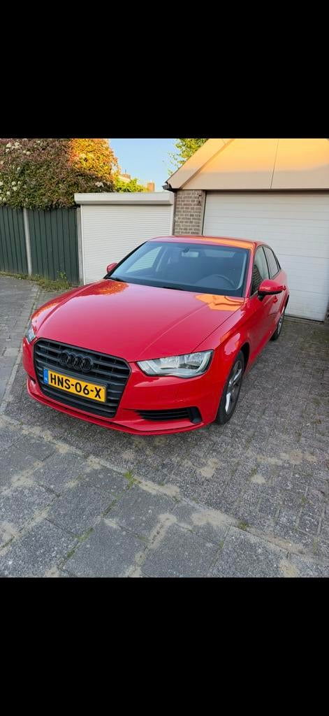 Audi A3 1.4 Tfsi 92KW Sedan 2016 Rood, Auto's, Voorwielaandrijving, 125 pk, 4 cilinders, 1395 cc